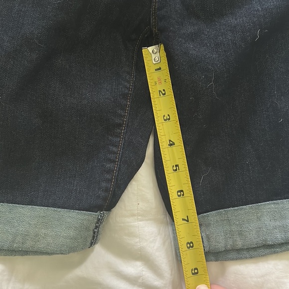 Like new, never worn Ann Taylor Loft Bermuda denim sorts. 8 in inseam - Picture 6 of 6